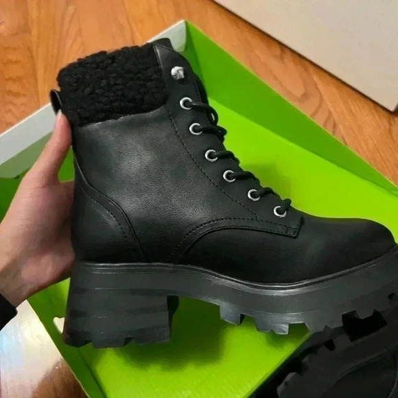 Call it spring womens black  winter boots - Picture 2 of 3